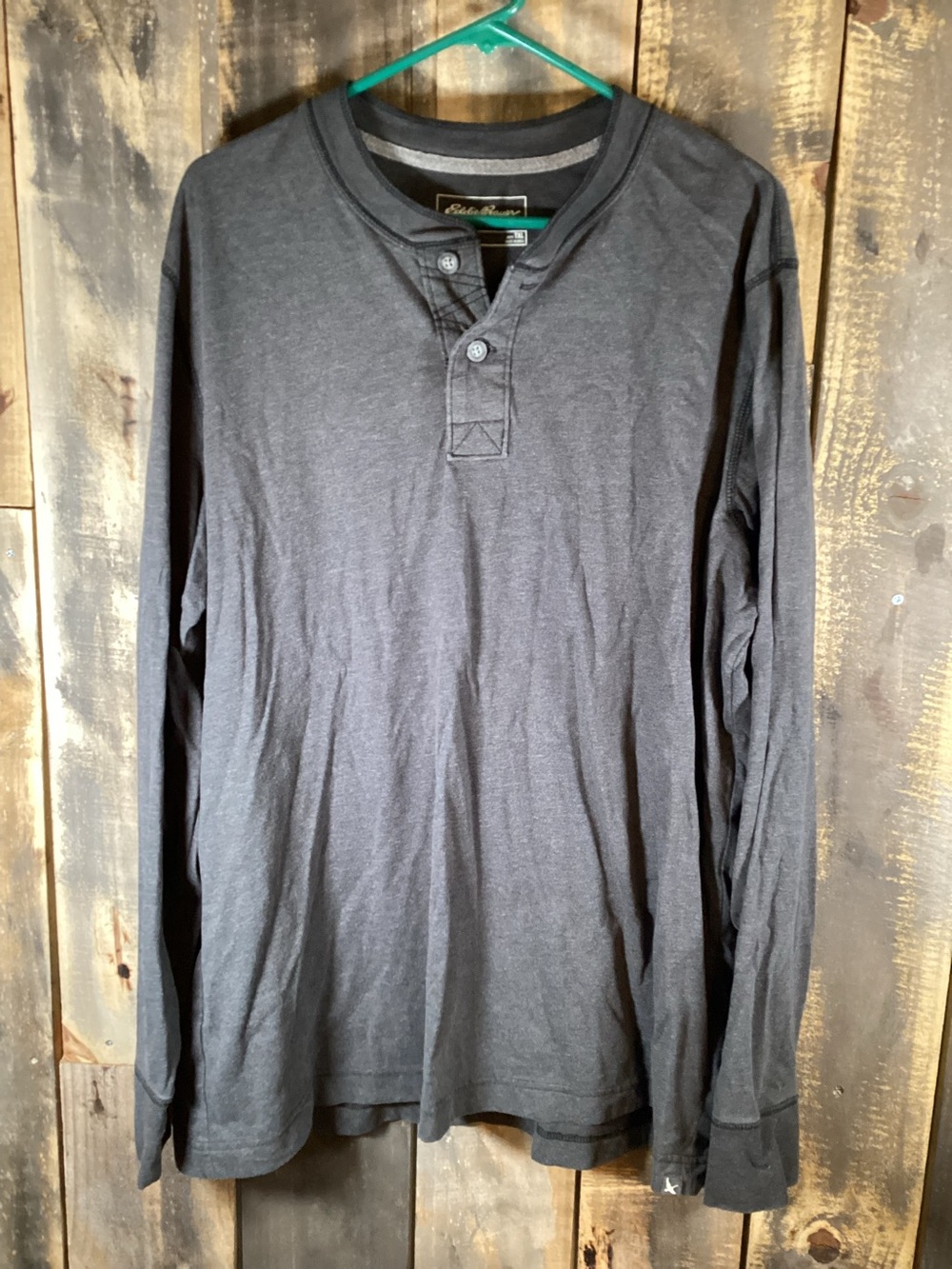 Eddie Bauer long sleeve Henley tee shirt men’s size XLT